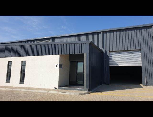 1,567M² WAREHOUSE TO LET IN ATLANTIC HILLS