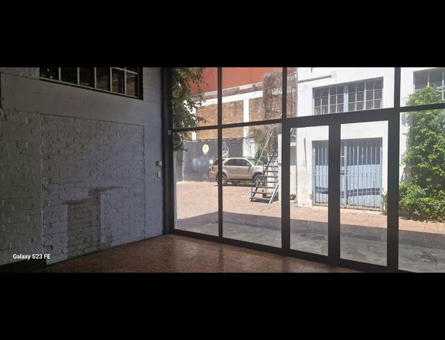 146M² WAREHOUSE TO LET IN DOORNFONTEIN