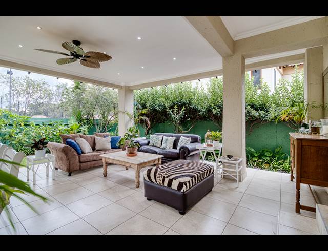 3 BEDROOM SECTIONAL TITLE RENTED IN NORTH RIDING