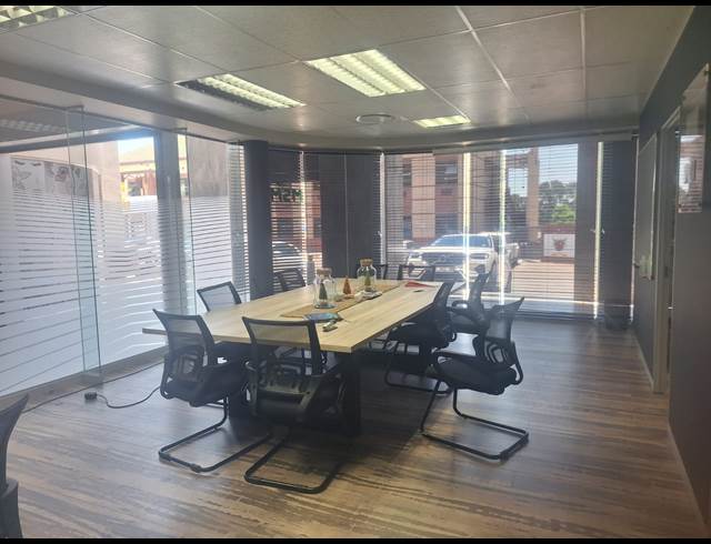 144M² OFFICE TO LET IN NELSPRUIT CENTRAL