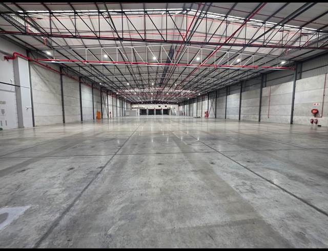 5,142M² WAREHOUSE TO LET IN MARCONI BEAM INDUSTRIA