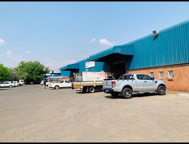 1,037M² WAREHOUSE TO LET IN HENNOPSPARK