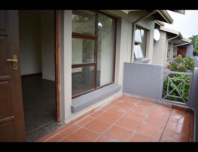 2 bed property to rent in RYNFIELD