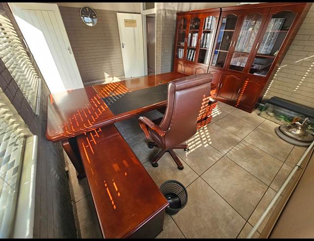 M² OFFICE TO LET IN CAPITAL PARK