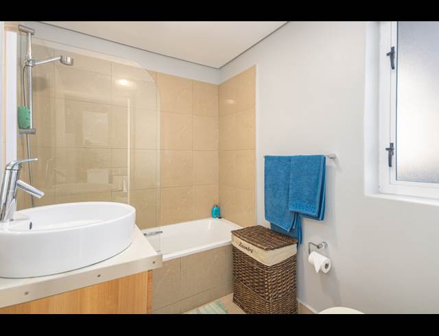1 BEDROOM APARTMENT TO LET IN BEACHFRONT