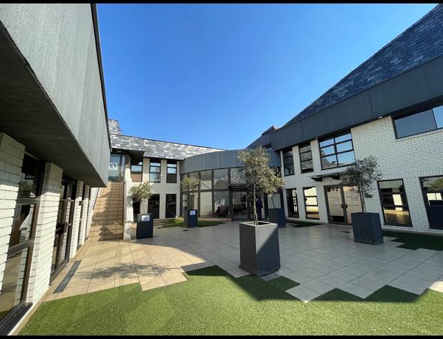 235M² OFFICE TO LET IN HURLINGHAM