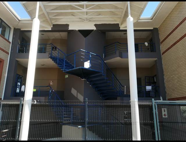302.72M² OFFICE TO LET IN WESTVILLE