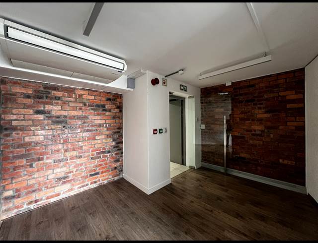 229M² OFFICE TO LET IN GREEN POINT