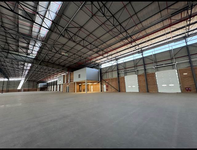 1,910M² WAREHOUSE TO LET IN AIRPORT PARK