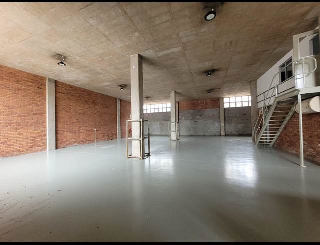 410M² WAREHOUSE TO LET IN NEW GERMANY
