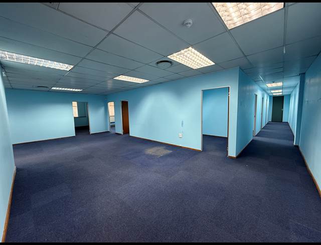 257M² OFFICE TO LET IN HOUGHTON ESTATE