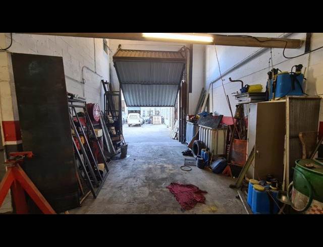 190M² WAREHOUSE TO LET IN KILLARNEY GARDENS