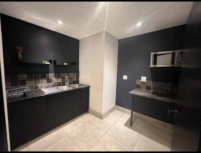 555M² OFFICE TO LET IN ROSEBANK