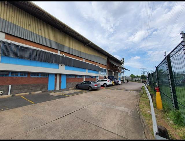 643M² WAREHOUSE TO LET IN NEW GERMANY