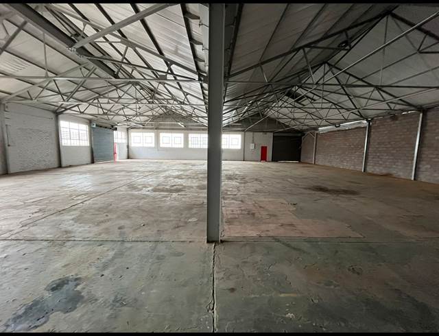 750M² WAREHOUSE TO LET IN NEW ERA