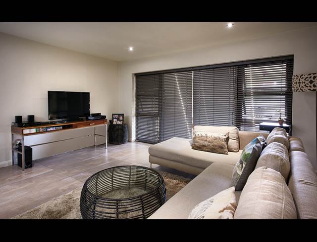 2 BEDROOM APARTMENT TO LET IN SANDOWN