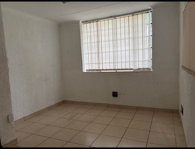 181M² WAREHOUSE TO LET IN ALBERTON CENTRAL