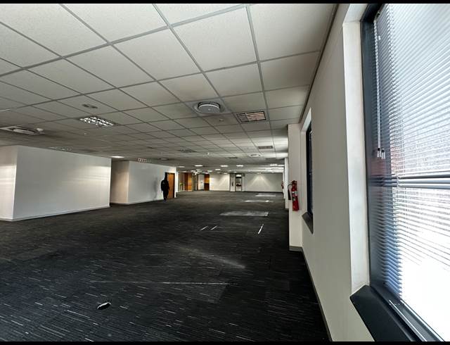 457M² OFFICE TO LET IN SANDTON CENTRAL