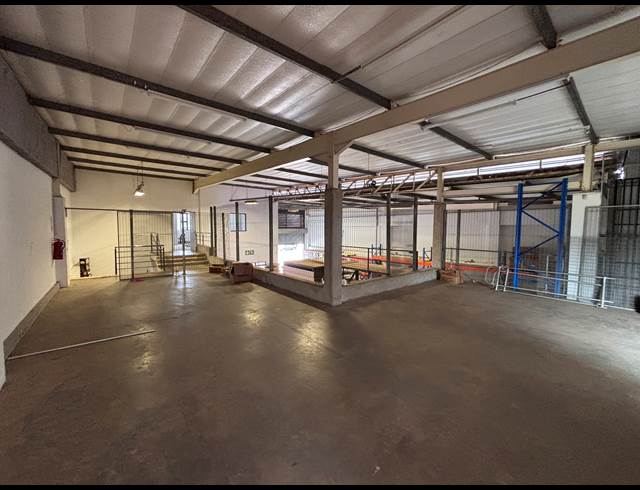 494M² WAREHOUSE TO LET IN UMHLANGA RIDGE
