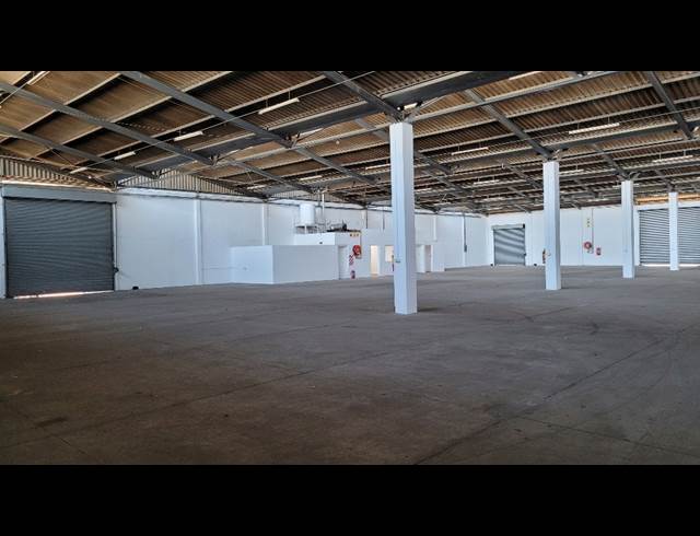 1,810M² WAREHOUSE TO LET IN EPPING INDUSTRIAL