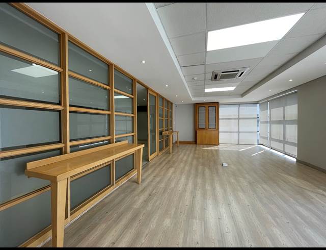897M² OFFICE TO LET IN SANDTON CENTRAL