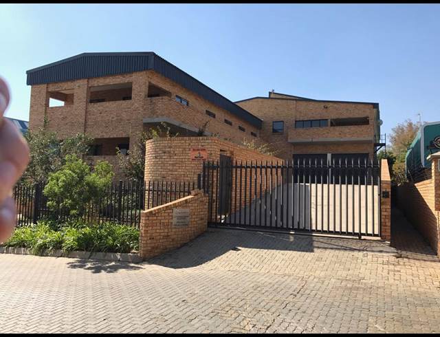 1,512M² OFFICE TO LET IN LASER PARK