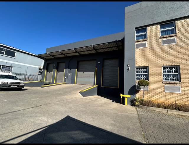 3,302M² WAREHOUSE TO LET IN SPARTAN