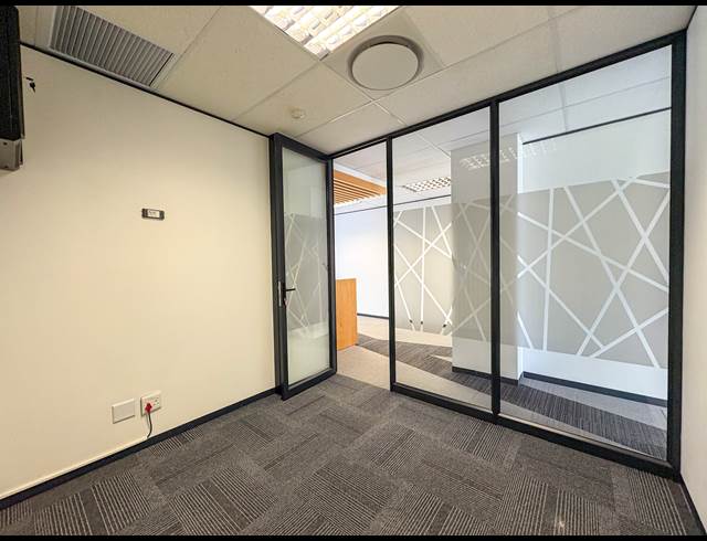 251M² OFFICE TO LET IN LA LUCIA RIDGE