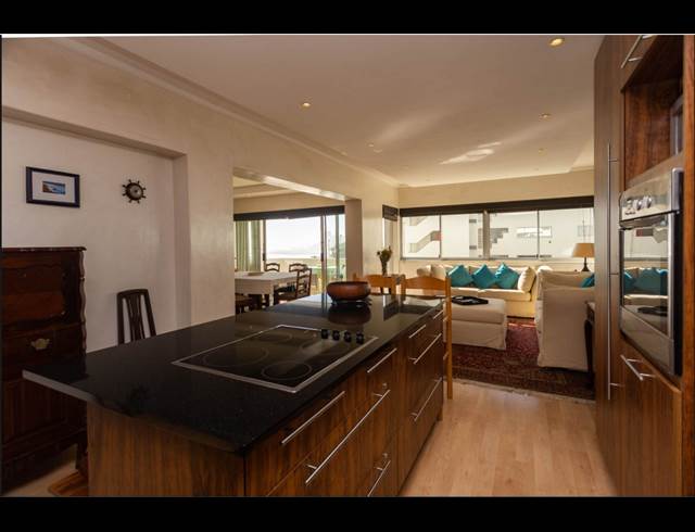 2 bed property to rent in SEA POINT