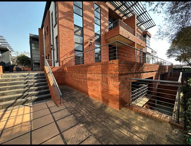 233.30M² OFFICE TO LET IN HIGHVELD TECHNOPARK