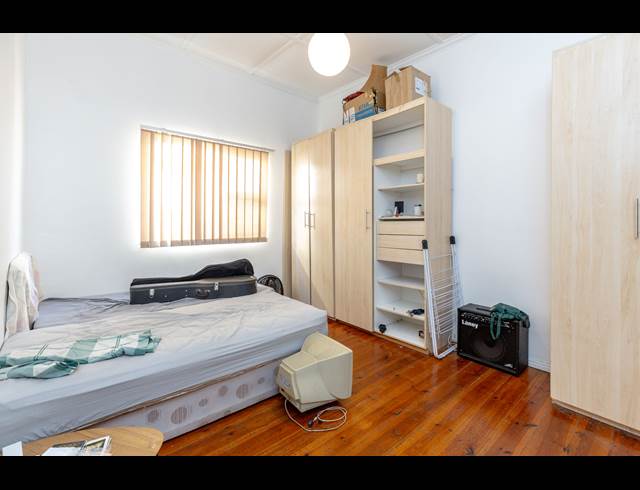 2 BEDROOM HOUSE TO LET IN WALMER ESTATE