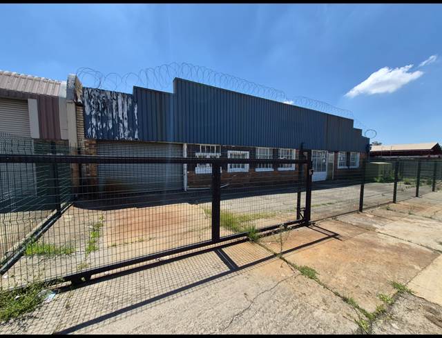 2,110M² WAREHOUSE TO LET IN HERIOTDALE