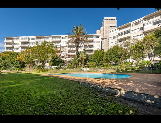 2.5 BEDROOM APARTMENT TO LET IN GREEN POINT