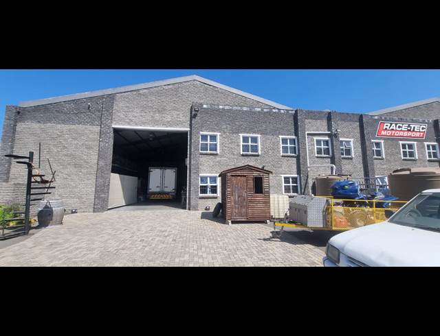 455M² WAREHOUSE TO LET IN AIRPORT INDUSTRIA