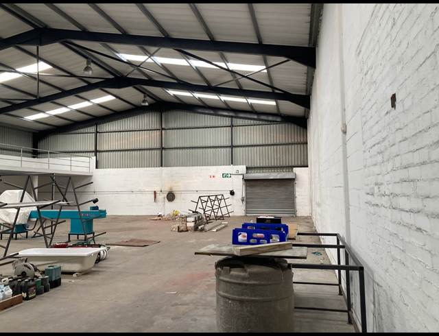 742M² WAREHOUSE RENTED IN CAPRICORN