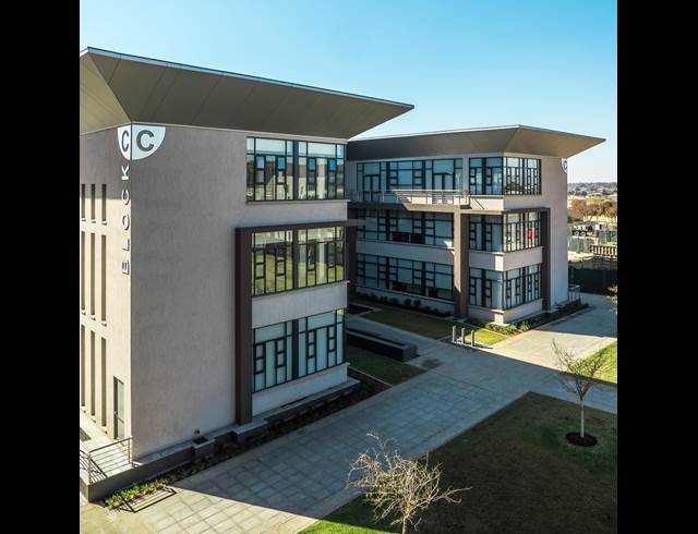 2,678M² BUSINESS TO LET IN LA COMO LIFESTYLE ESTATE