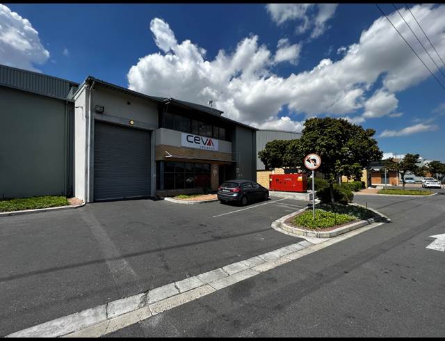 527M² WAREHOUSE TO LET IN AIRPORT INDUSTRIA
