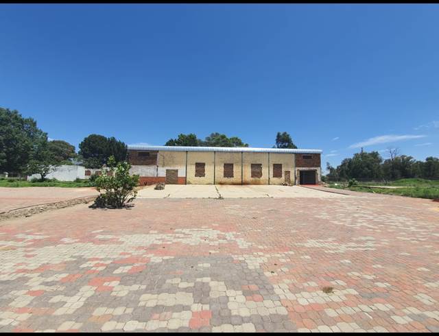 500M² BUILDING TO LET IN WITHOK ESTATE