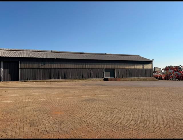 14,150M² WAREHOUSE TO LET IN TUNNEY