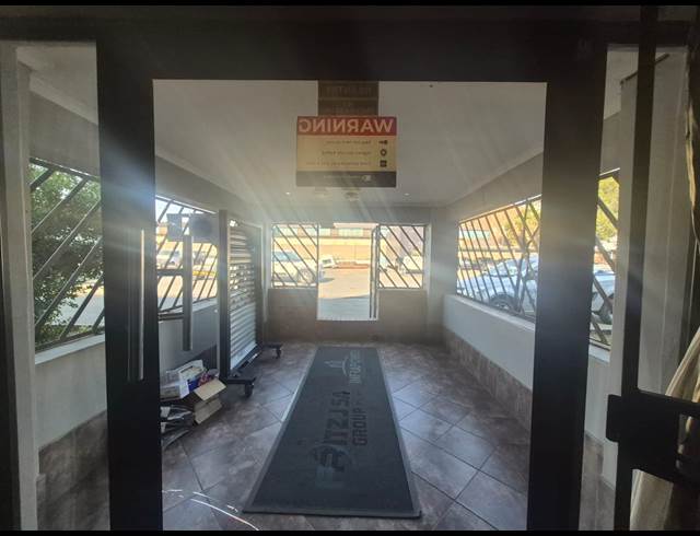 1,200M² WAREHOUSE TO LET IN ALRODE SOUTH