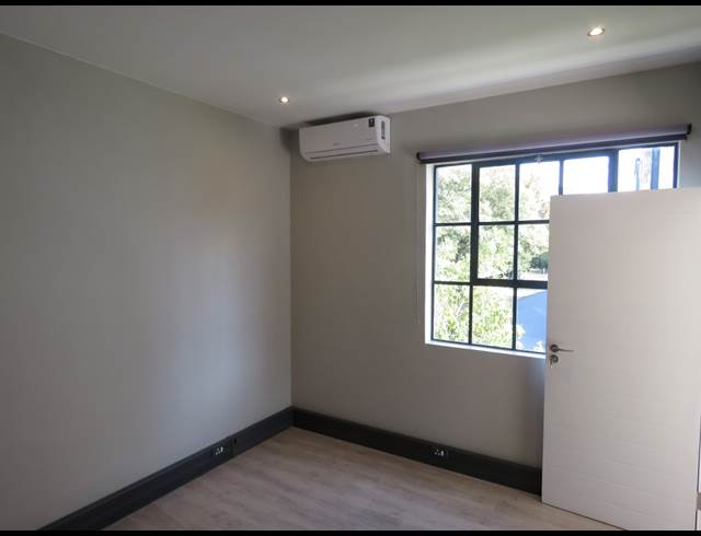1 BEDROOM APARTMENT TO LET IN PAARDEVLEI