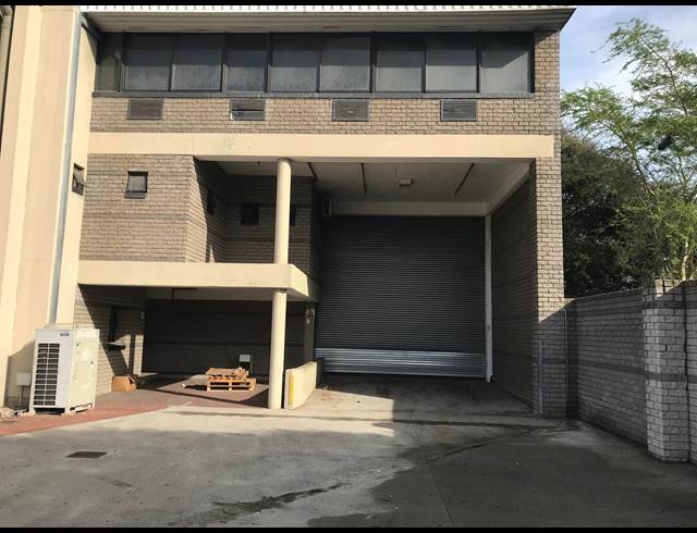 2,650M² WAREHOUSE TO LET IN EPPING INDUSTRIAL