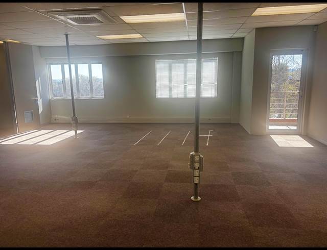 259M² BUILDING TO LET IN FOURWAYS