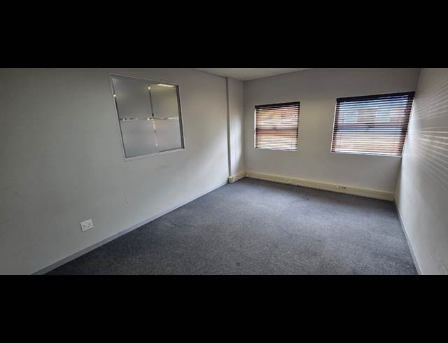 252M² OFFICE TO LET IN NELSPRUIT EXT 1