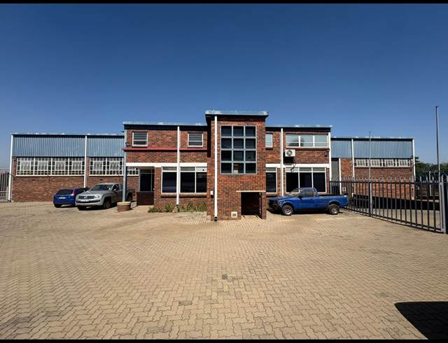 1,200M² WAREHOUSE TO LET IN GERMISTON CENTRAL