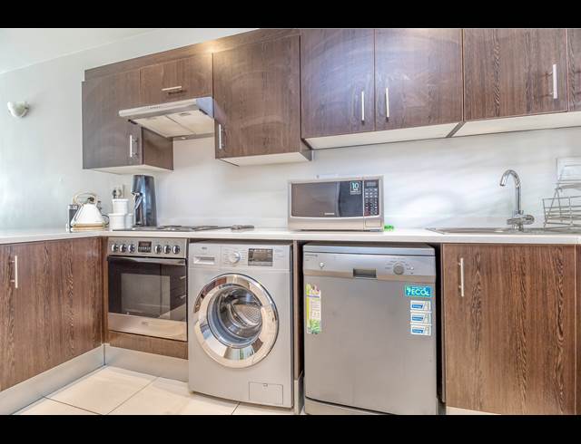 2 BEDROOM APARTMENT RENTED IN MORNINGSIDE