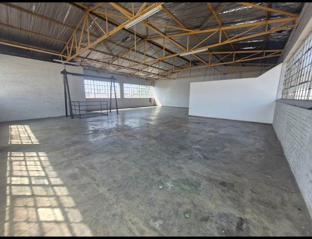 900M² WAREHOUSE TO LET IN BENROSE