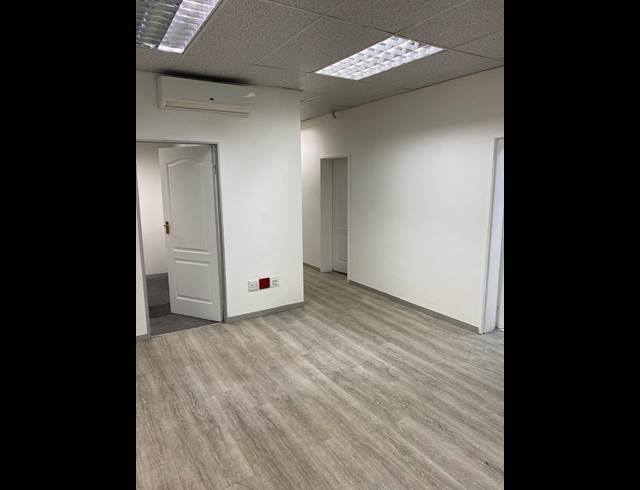 117M² OFFICE TO LET IN RUSTENBURG CENTRAL