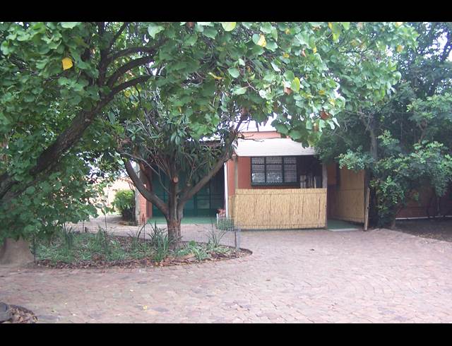 1 bed property to rent in NIETGEDACHT 535-JQ