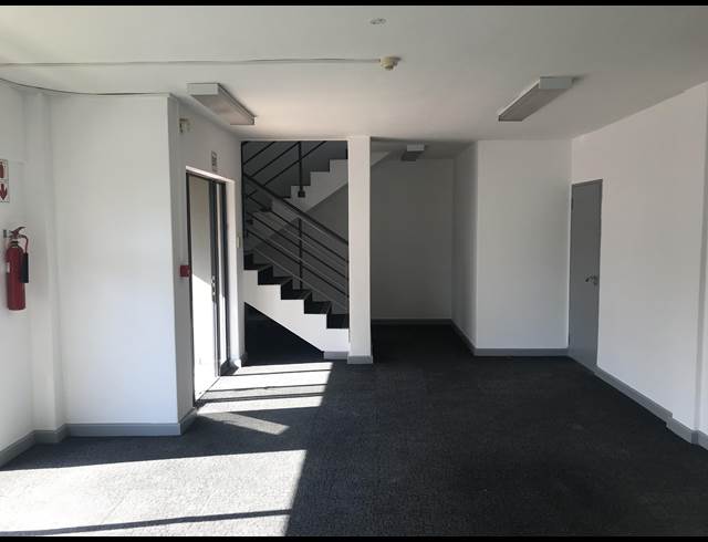 516M² WAREHOUSE TO LET IN AIRPORT INDUSTRIA